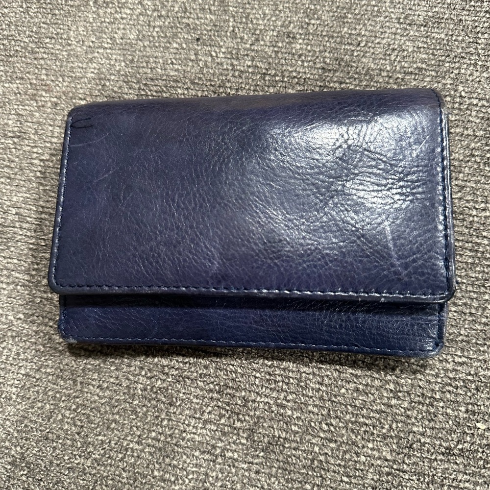 Wilson’s Leather Trifold Navy Blue Wallet